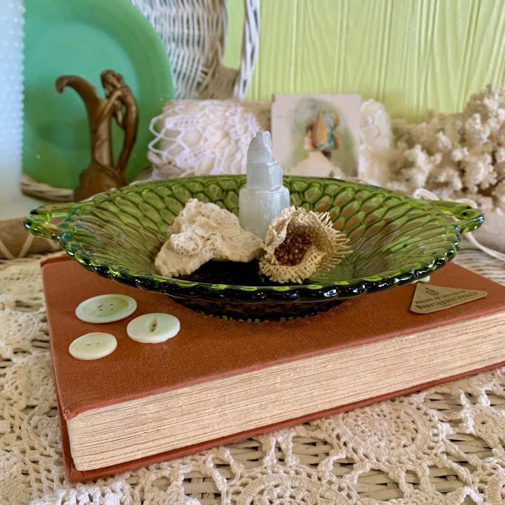 Vintage Green Glass Bowl 🌿